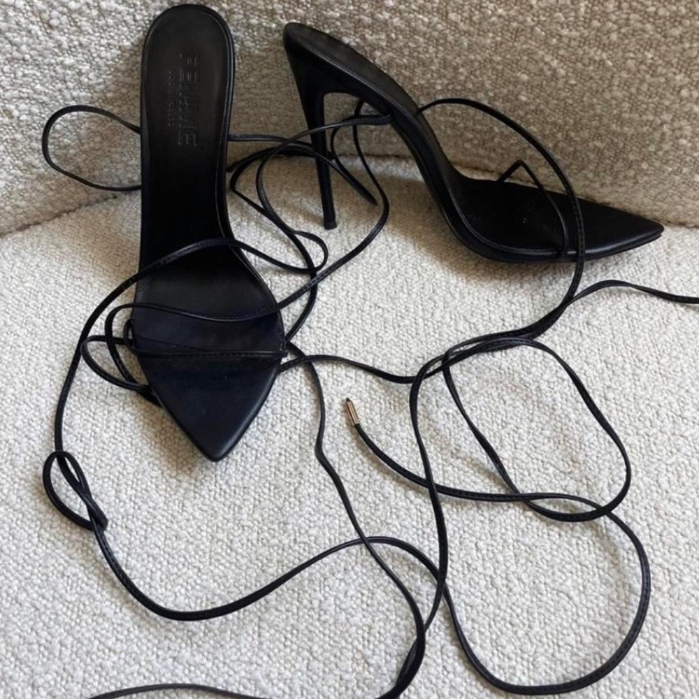 Femme LA Luce Minimal Shoes Heels Sandals.